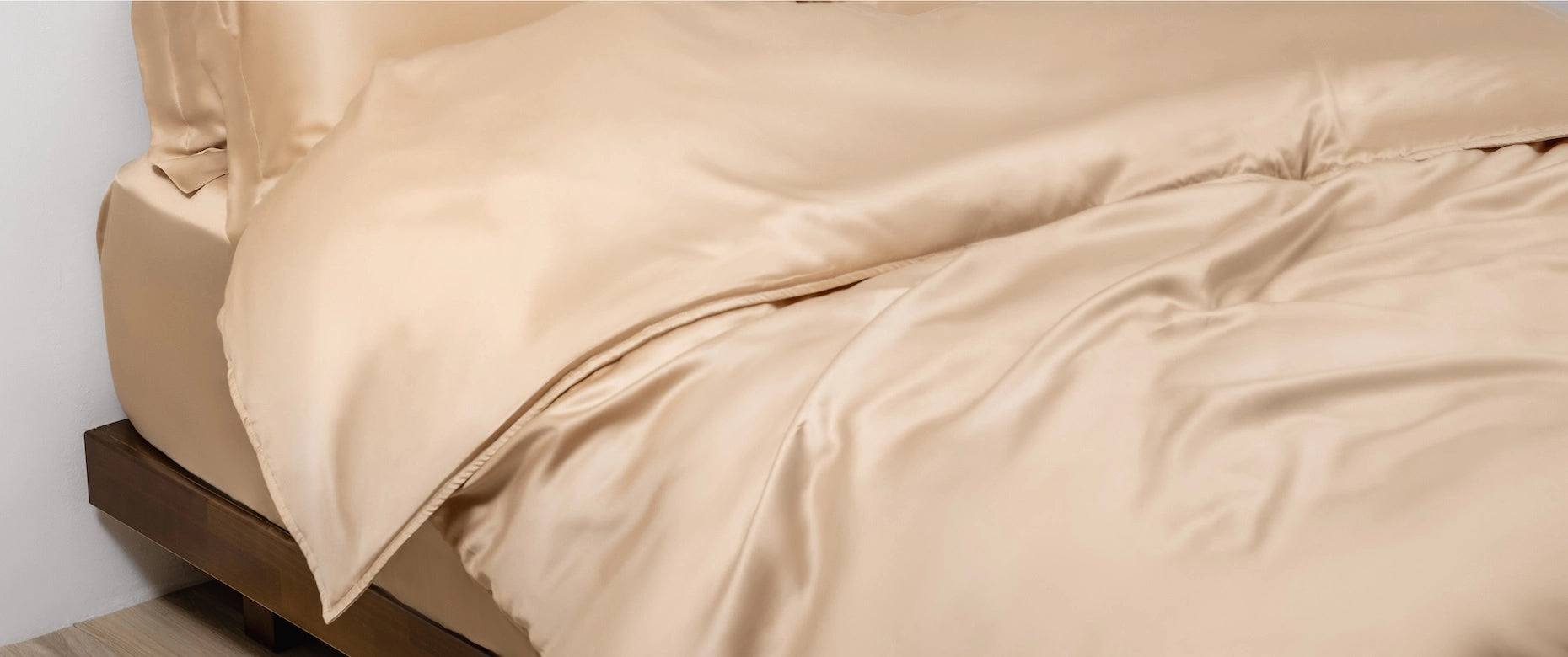 100 支雙股紗天絲™ 被套 / 兩用被 - 500 織萊賽爾 100% TENCEL - 柔和桃 Peach Fuzz 產品情境照 - 3