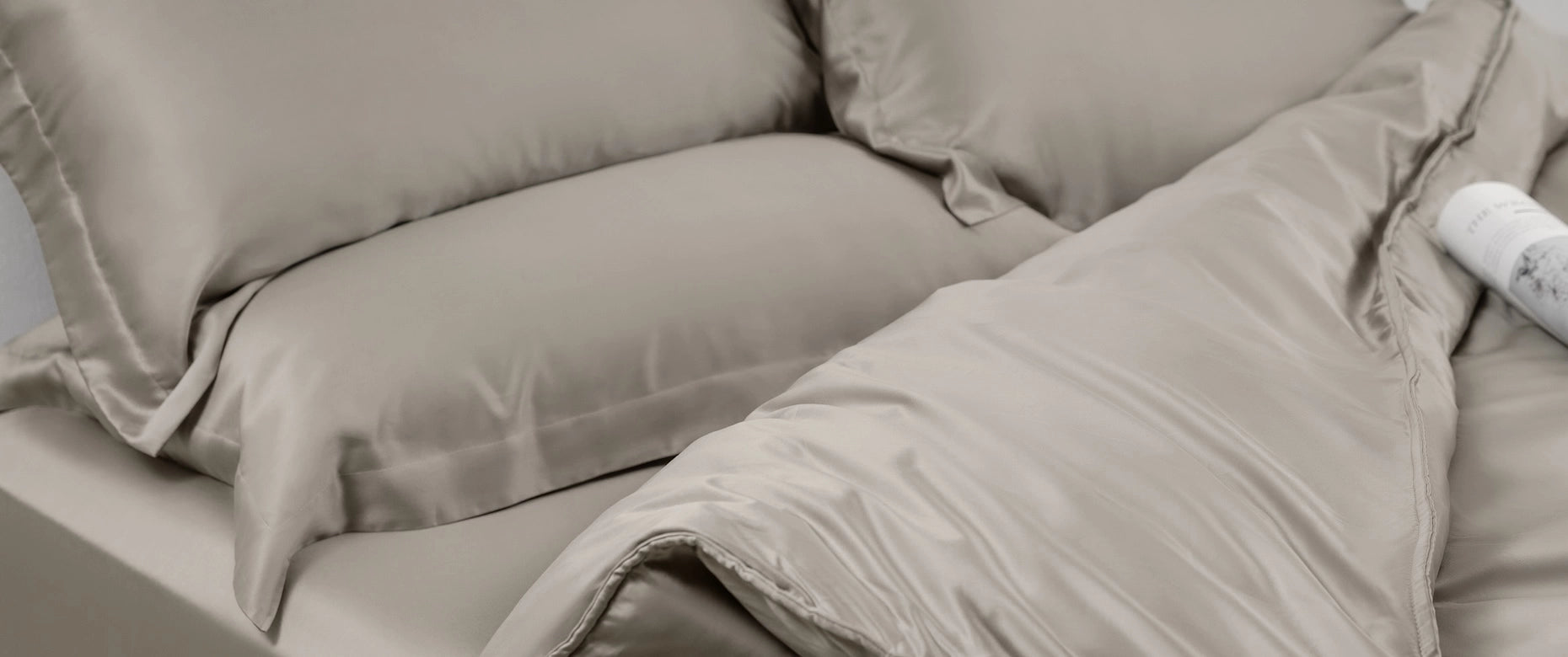 100 支雙股紗天絲™床包 + 枕套組合 - 500 織萊賽爾 100% TENCEL 暖焙灰產品情境照 - 3