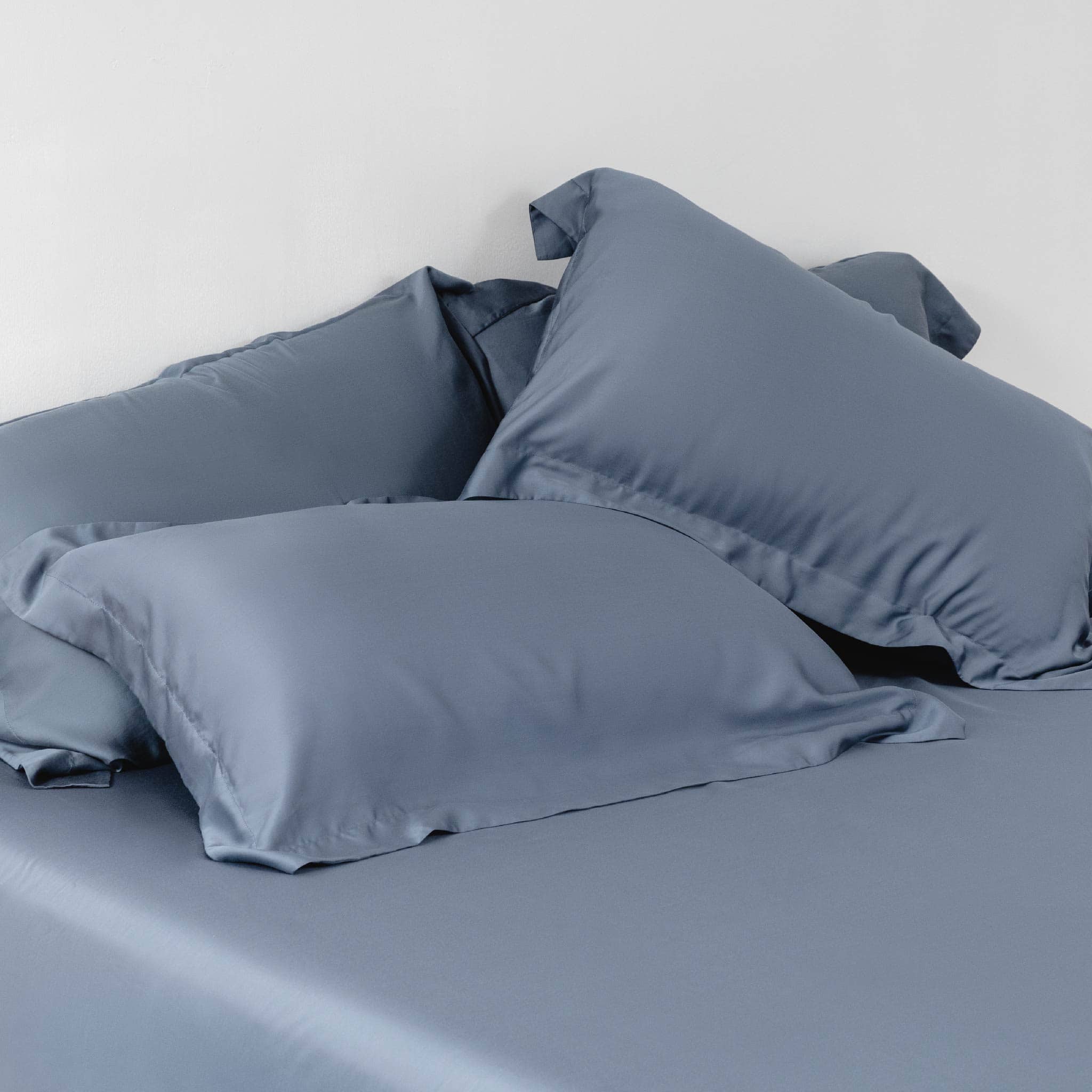 天絲床包 + 枕套組合產品照 - 1 - 薄霧藍 Mist Blue