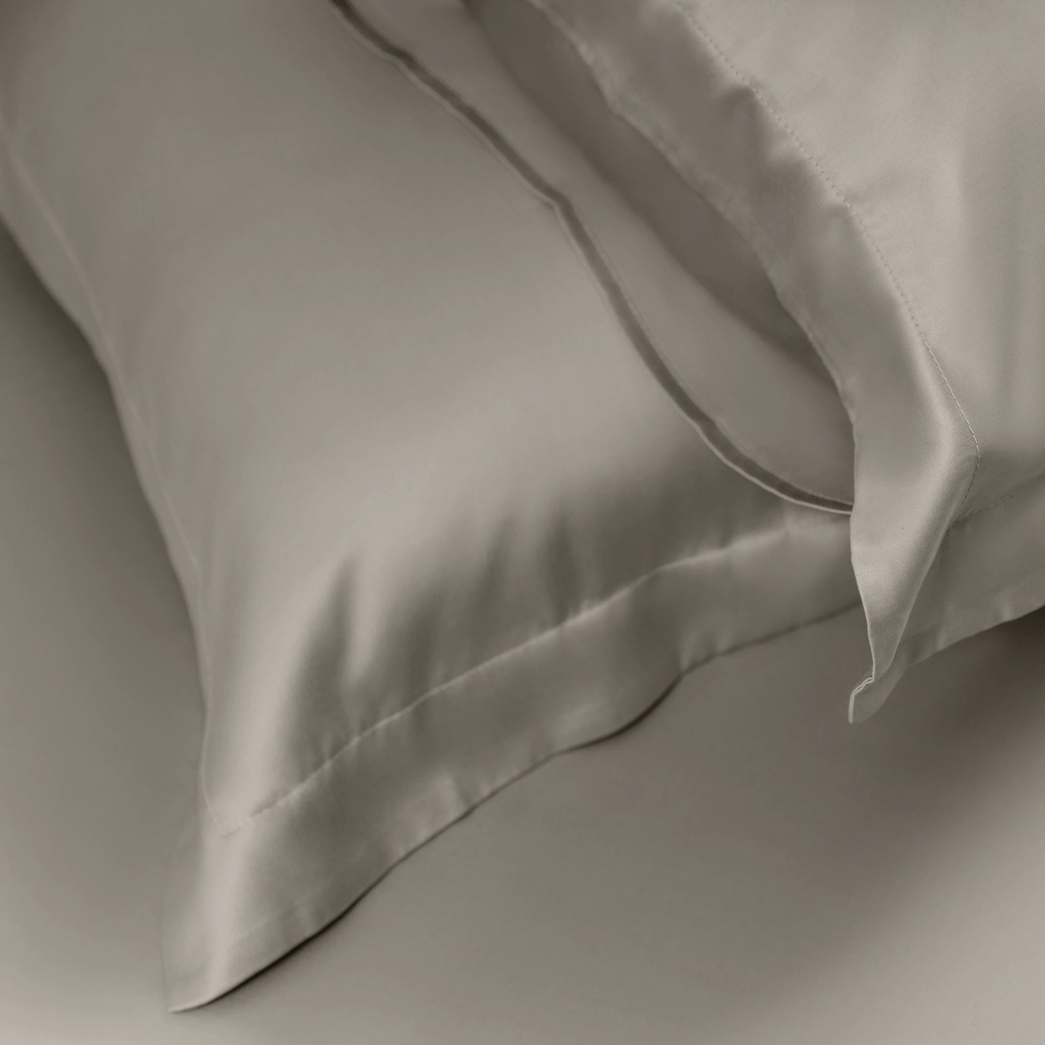 100 支雙股紗天絲™床包 + 枕套組合 - 500 織萊賽爾 100% TENCEL - 暖焙灰產品照 - 4