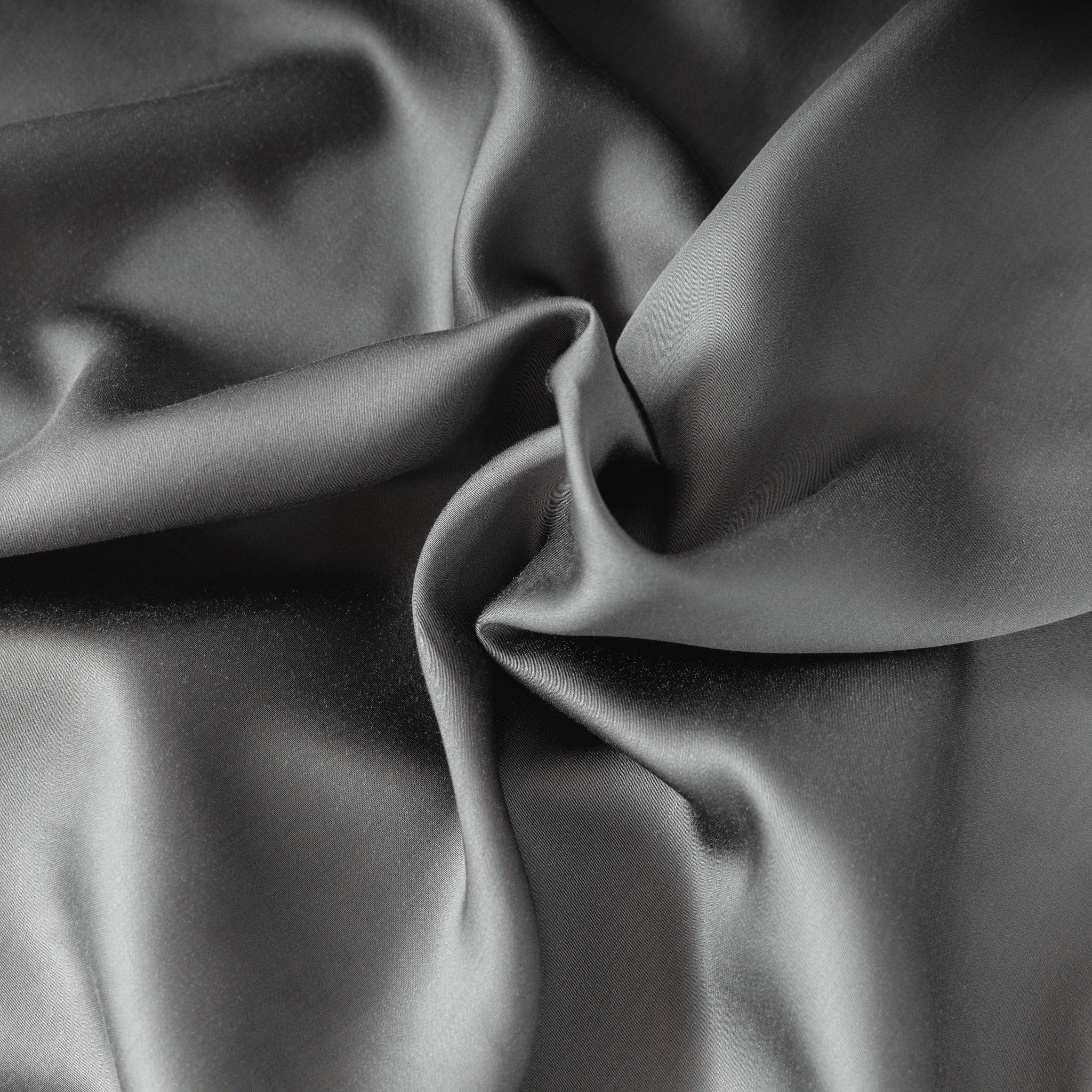 天絲床包 + 枕套組合產品照 - 2 - 極致灰 Ultimate Grey